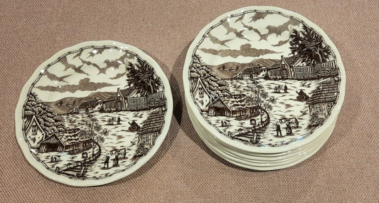 8 assiettes Ironstone