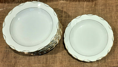 Lot de 8 assiettes en porcelaine fine M.S. - Fabriquées en Berry