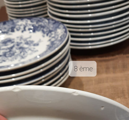 Lot de 8 assiettes plates légèrement ébréchées